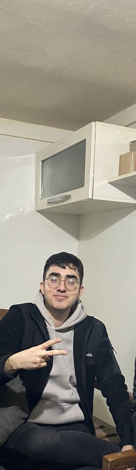  32078580  Veysel yusuf, 24 ,    