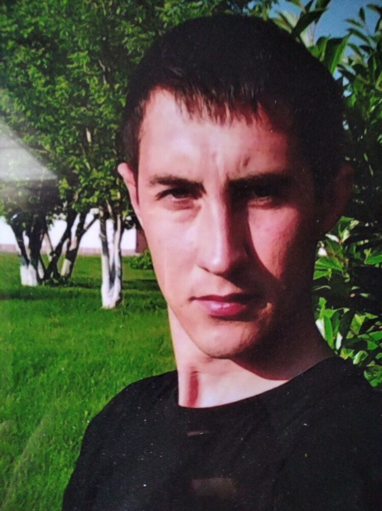  20482160  Nikolai, 35 ,    