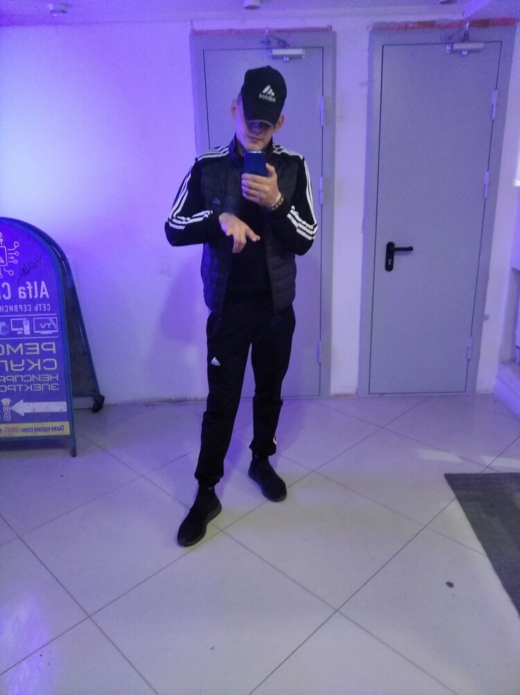  ,   Gosha, 25 ,   ,   , c , 