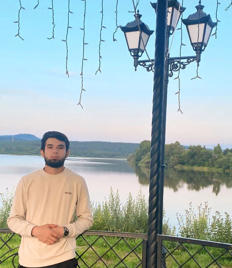  53808620  Abdulaziz, 20 ,    