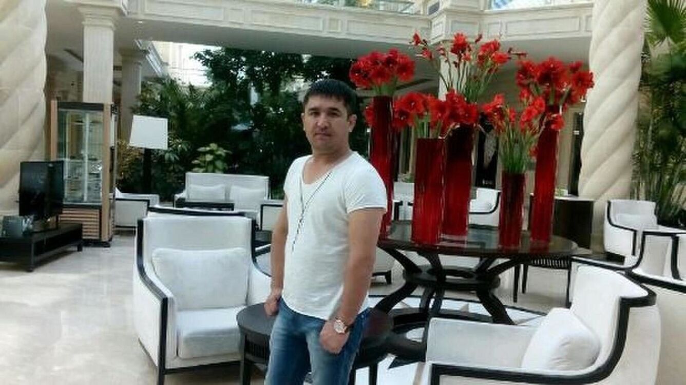  22943200  Farid, 44 ,    