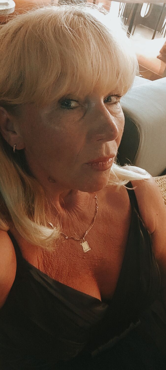  ,   Tatiana, 60 ,   ,   