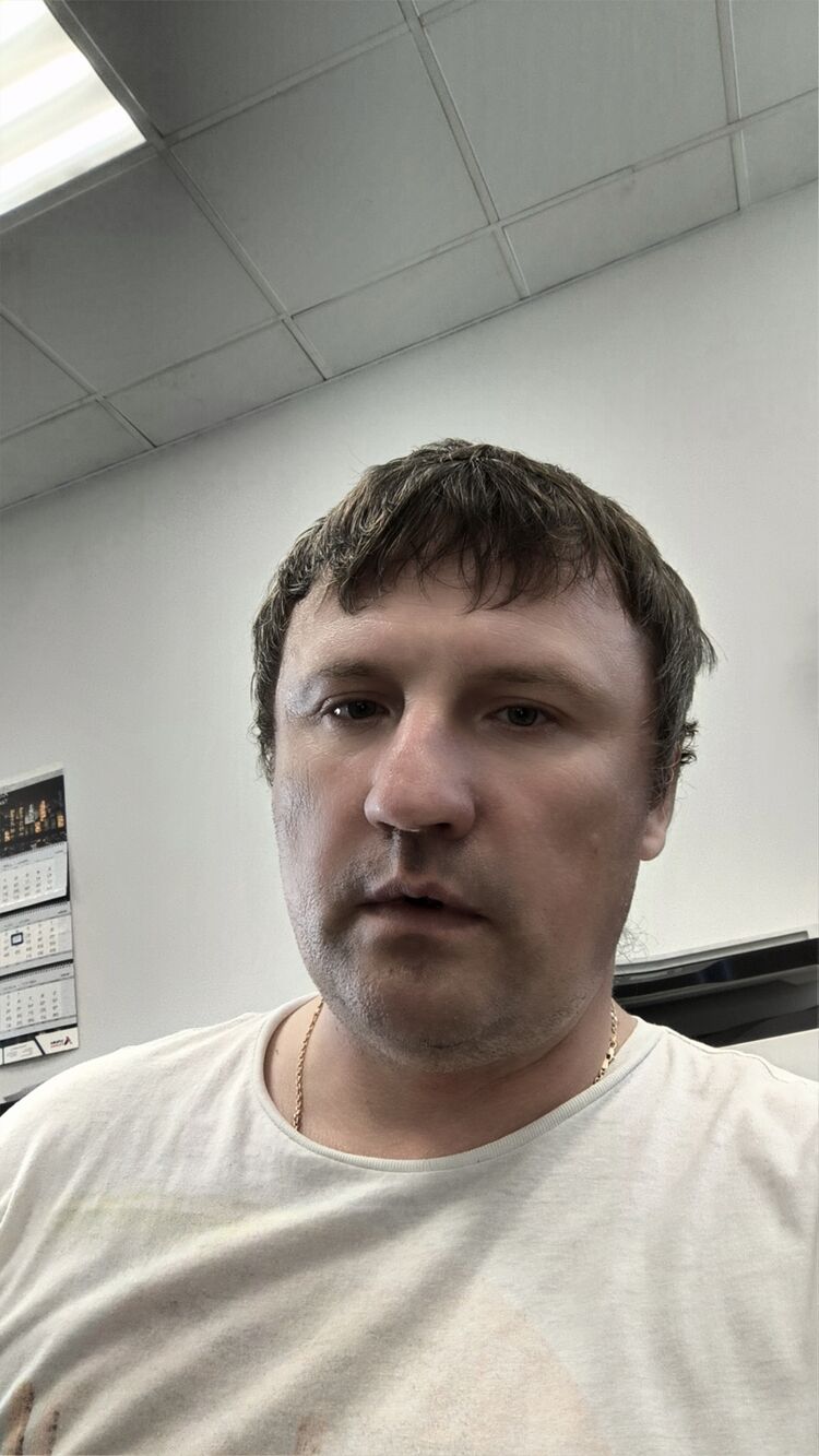  ,   Maxim, 46 ,   ,   