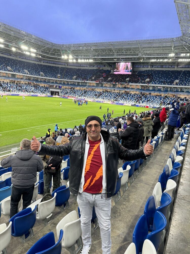  42294970  Cihan, 44 ,    