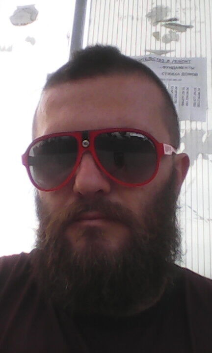  7253080  Ruslan, 40 ,     