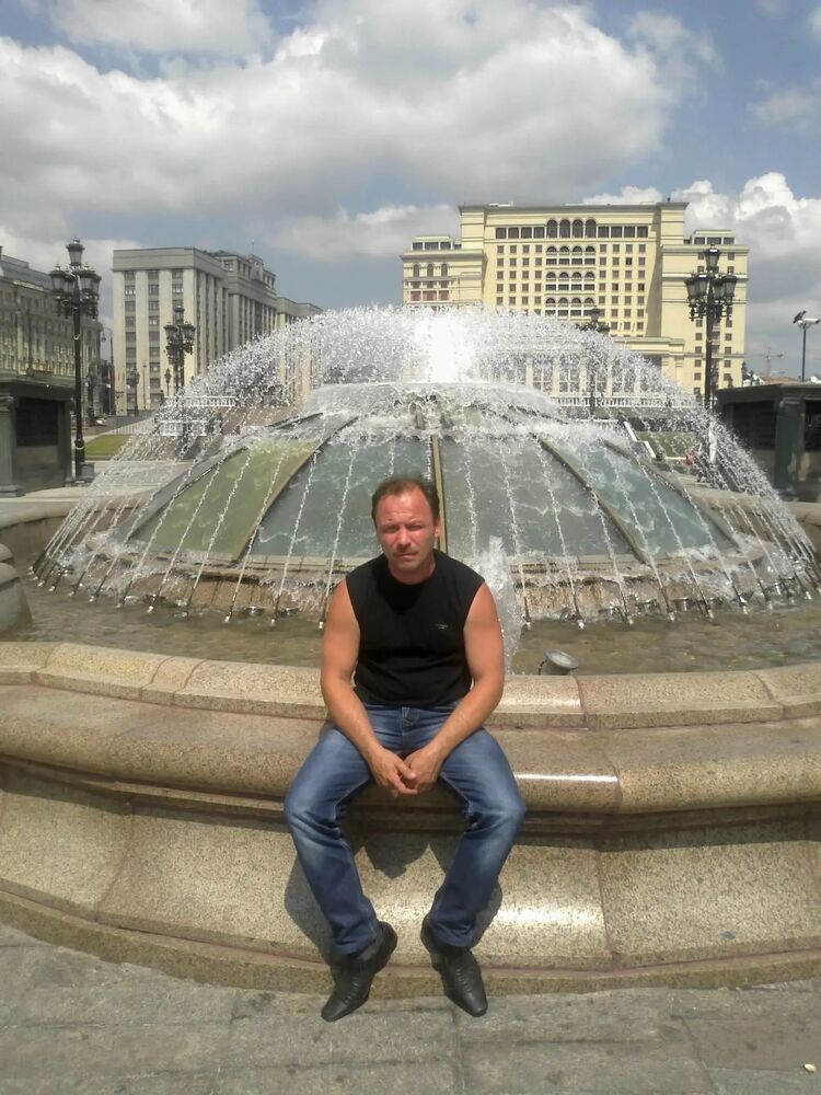  38772160  Alexander, 52 ,    