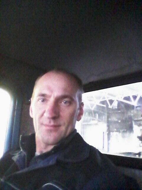  8128850  John, 49 ,    