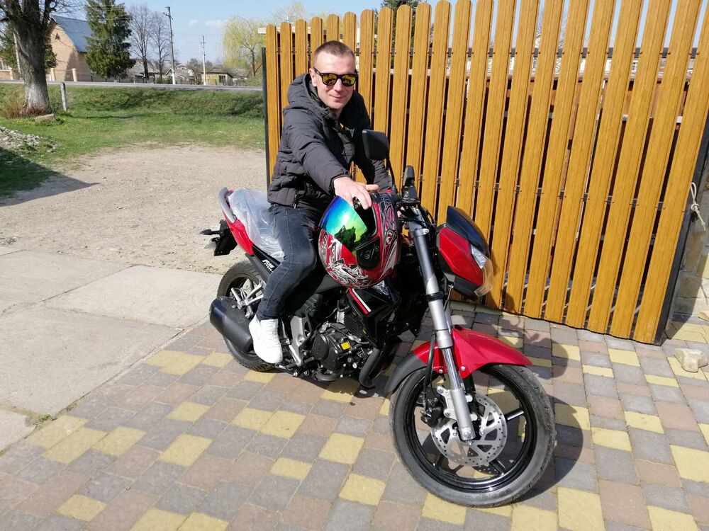  24869230  Andriy, 41 ,    