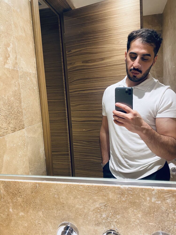  45491350  Abdullah, 32 ,    New York City