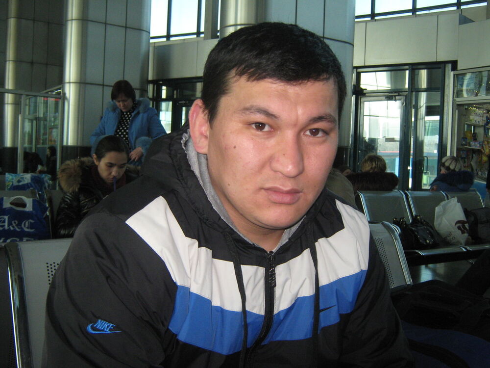  4394990  Murat, 40 ,    