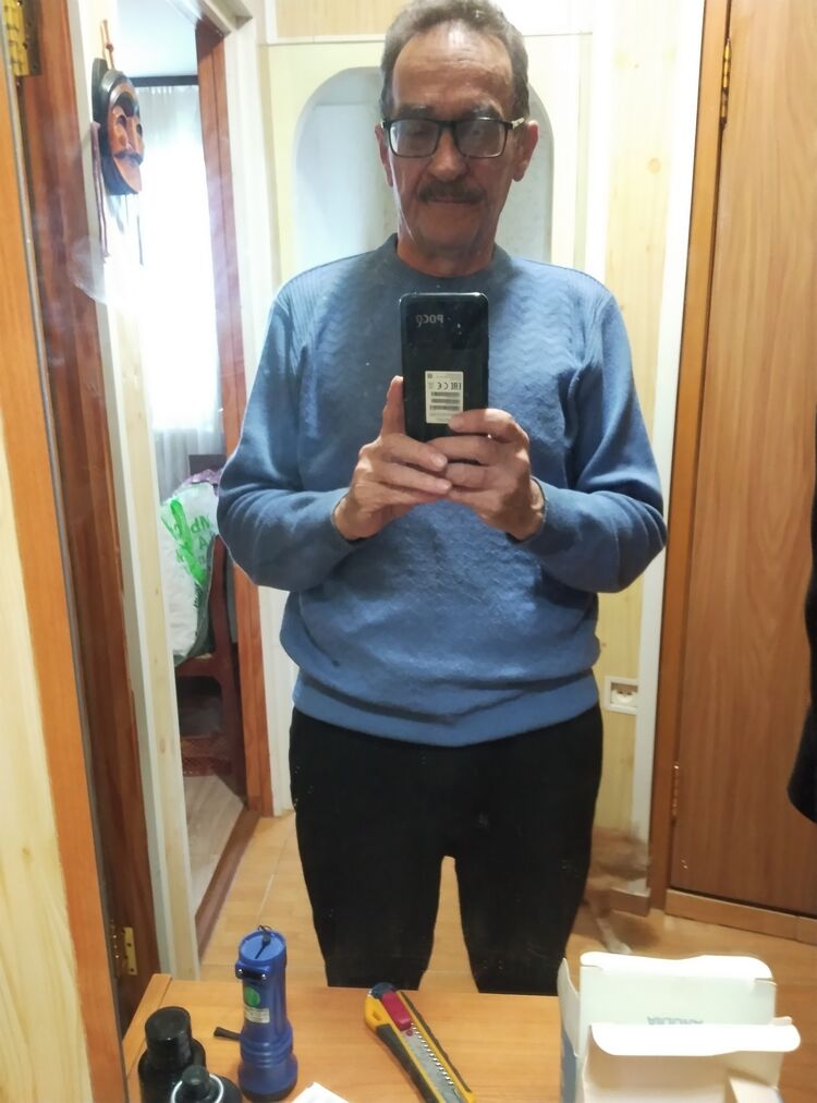  42588390  , 67 ,    