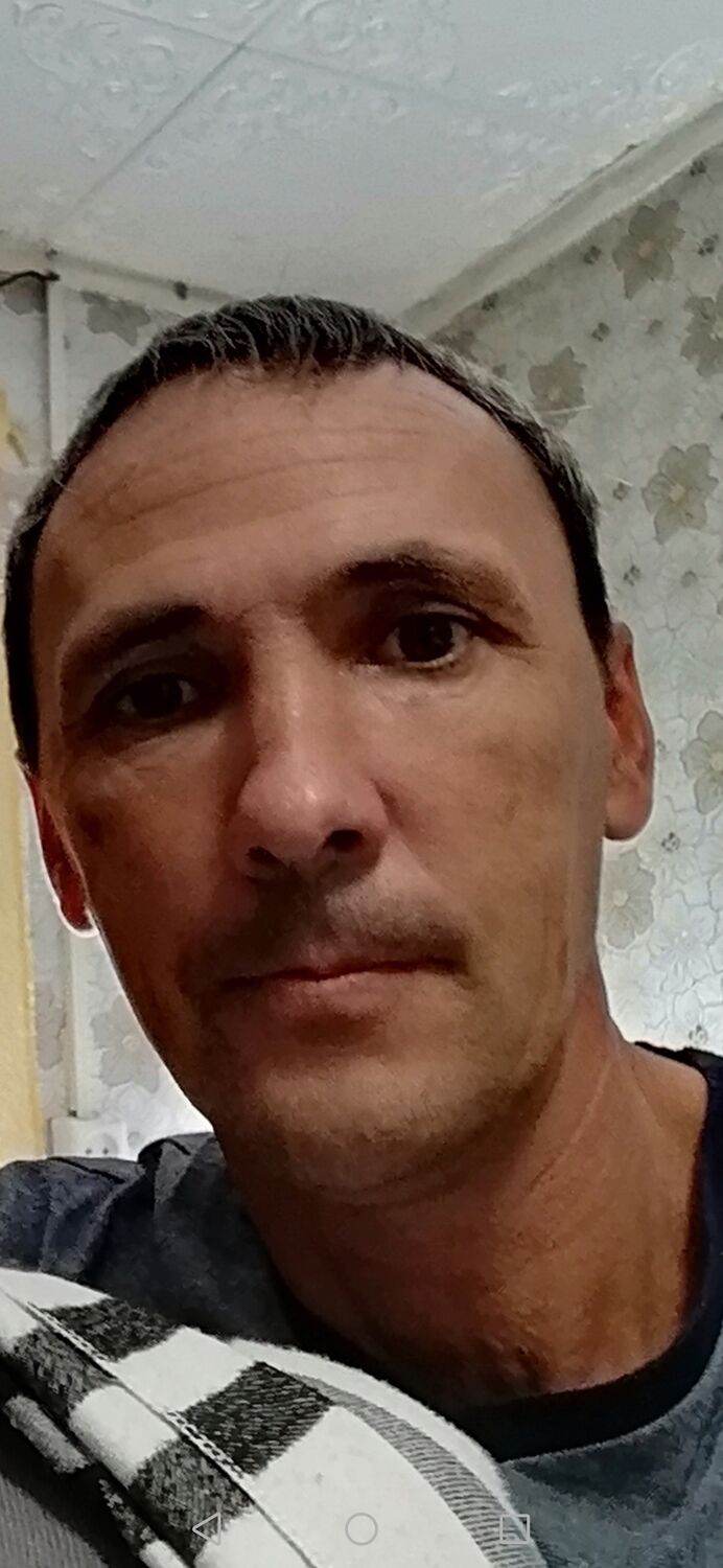  49774240  Vitaly, 50 ,    