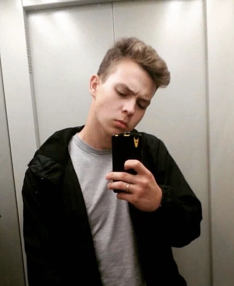  38778630  Rishat, 23 ,    