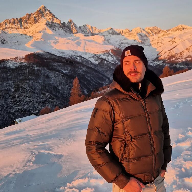 ���� 55637120 ������� ����, 37 ���, ���� ���������� � ����������