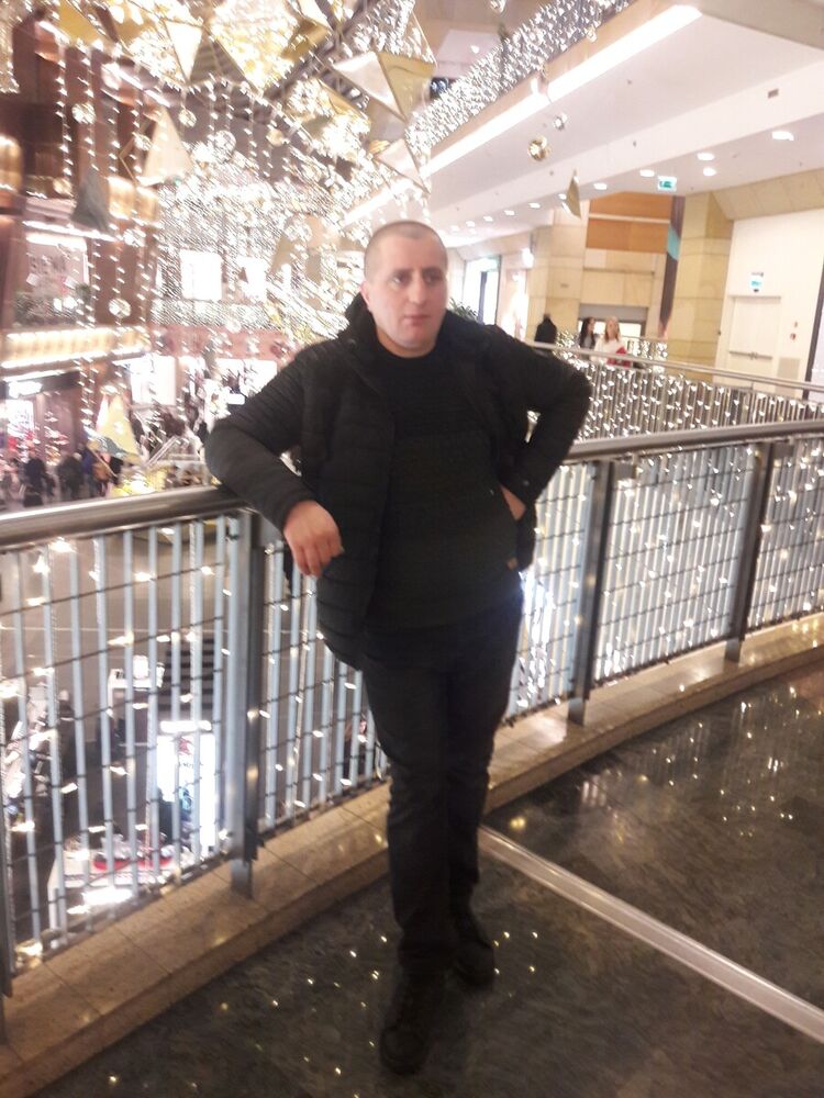  21662230  Giorgi, 42 ,    