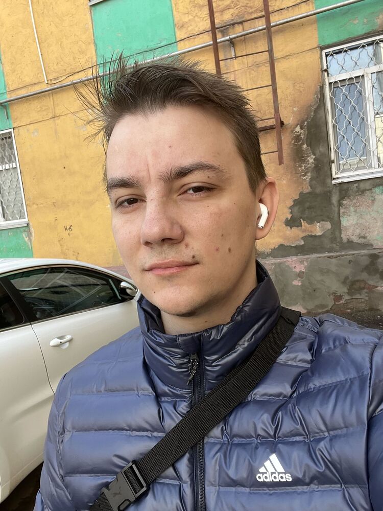  29400880  Mikhail, 36 ,    