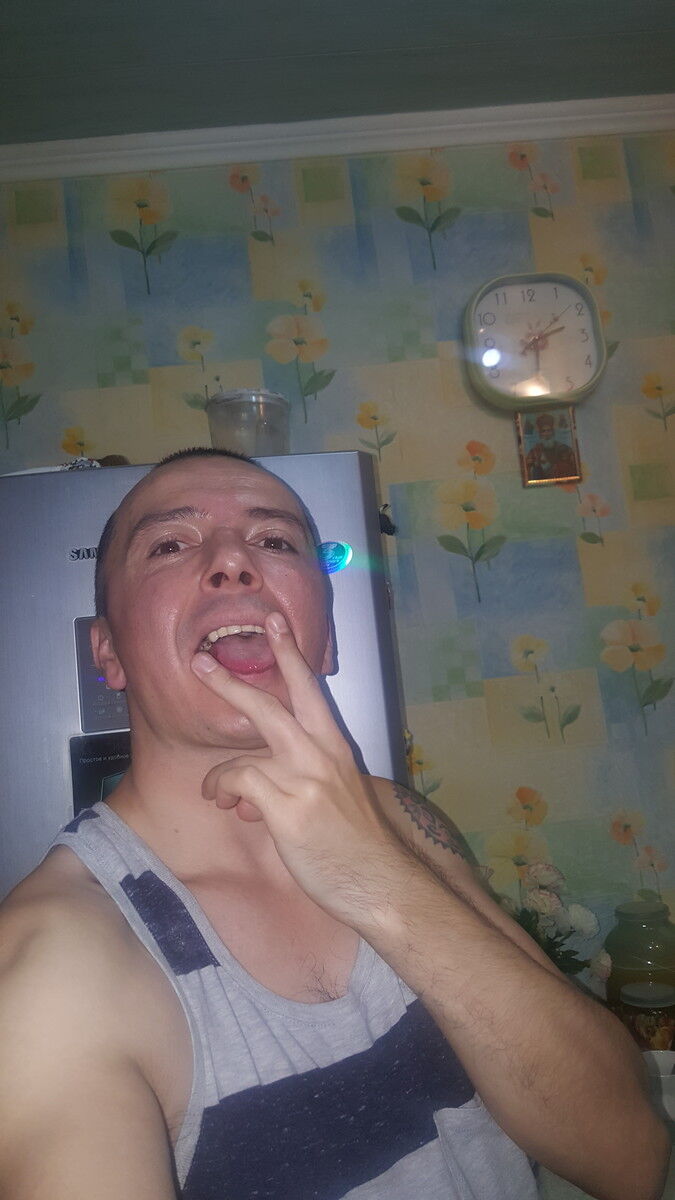  ,   Sergiu, 44 ,   ,   , c , 