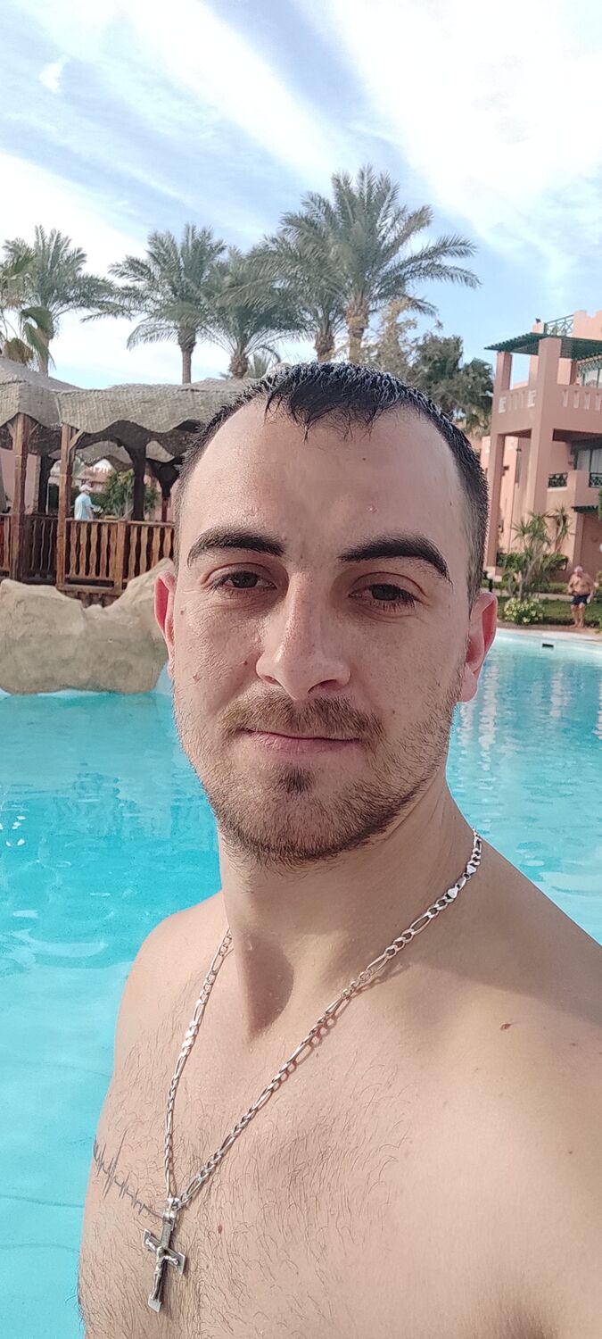  29550360  Evgenii, 29 ,    Au