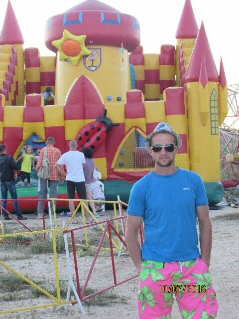  ,   Andrew, 44 ,   
