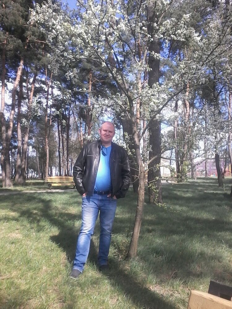  13272540  Aleks, 46 ,    