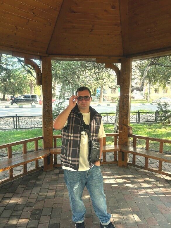  53956010  Rezi, 21 ,    