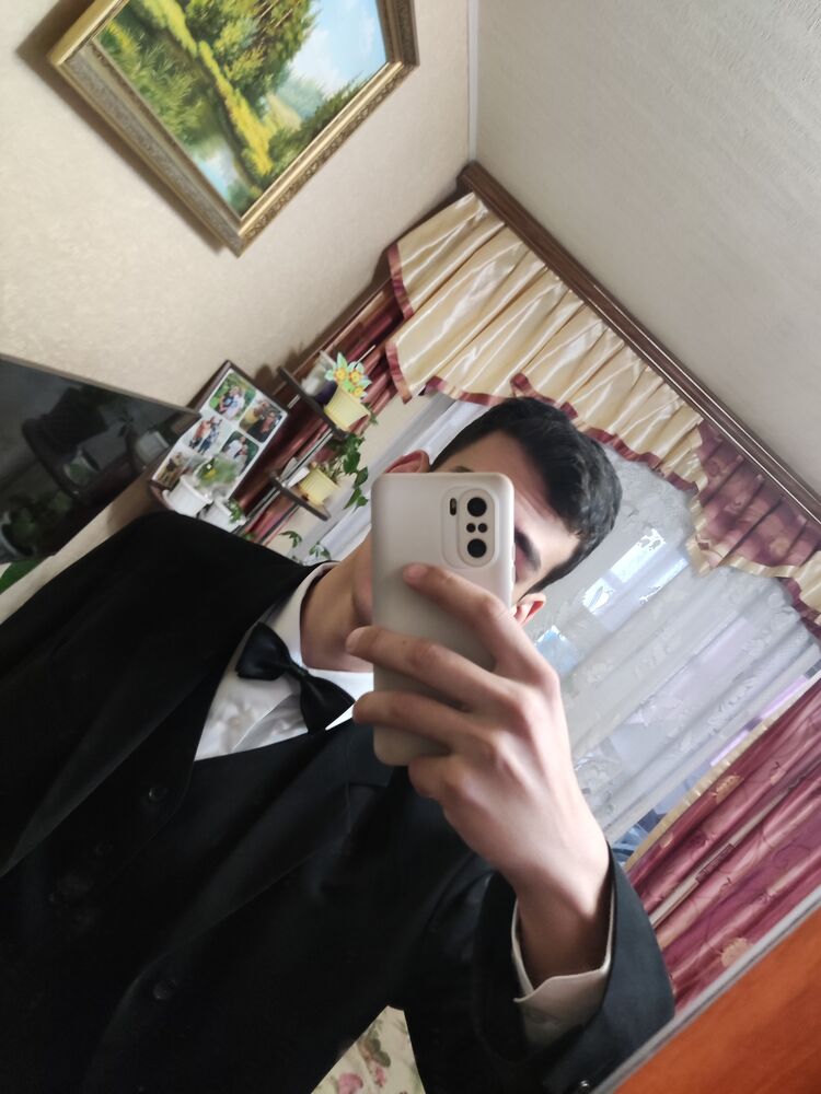  26108710  Robert, 22 ,    