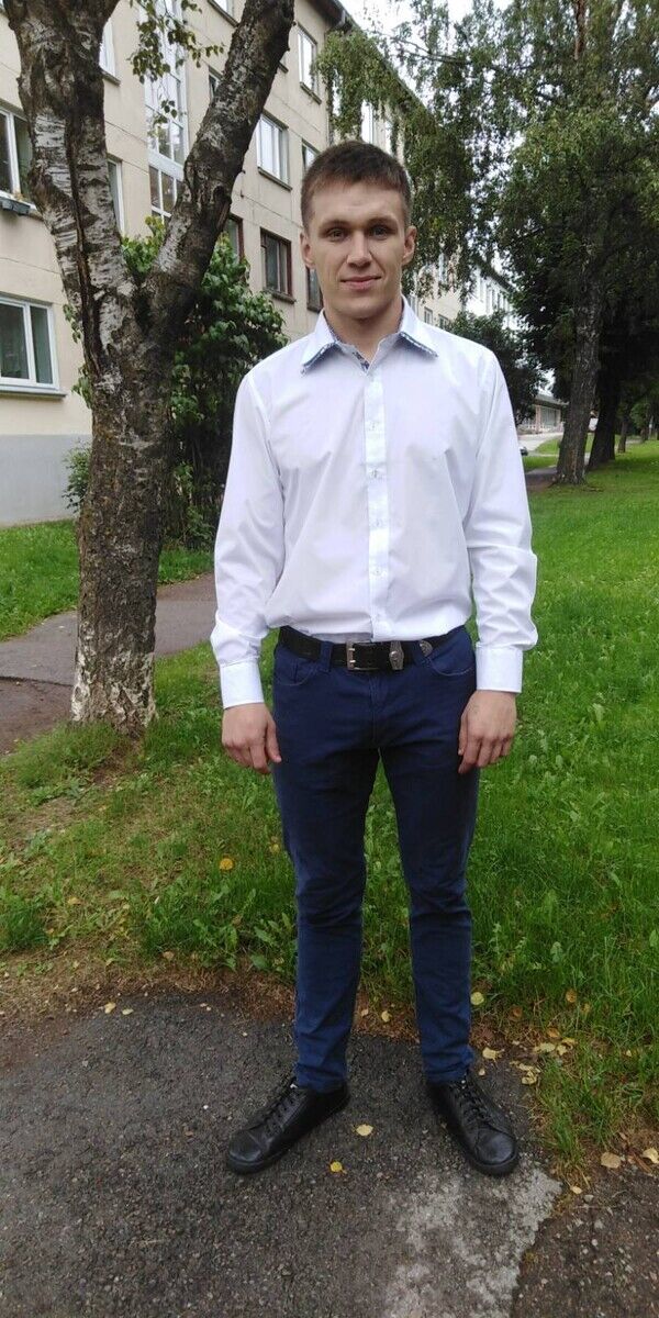 21206140  Anton, 31 ,    -