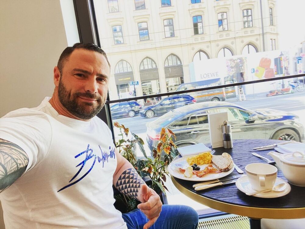  53904560  , 40 ,    -