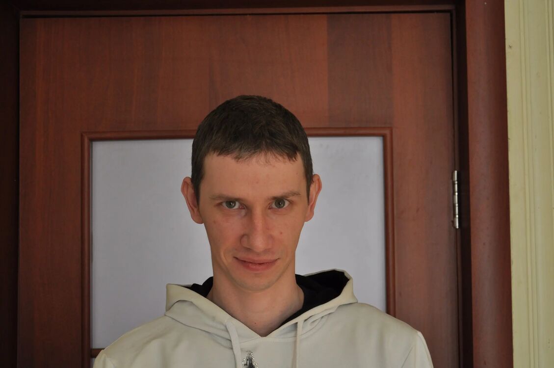  -,   Alexander, 37 ,   ,   , c 