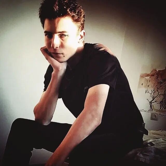  43455440  Artem, 28 ,    