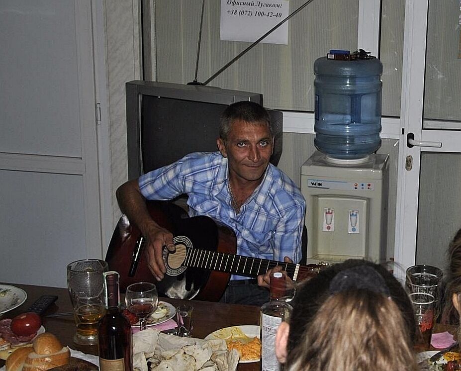  45468760  SERGEY, 46 ,    