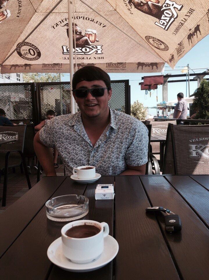  ,   Armen, 28 ,   ,   