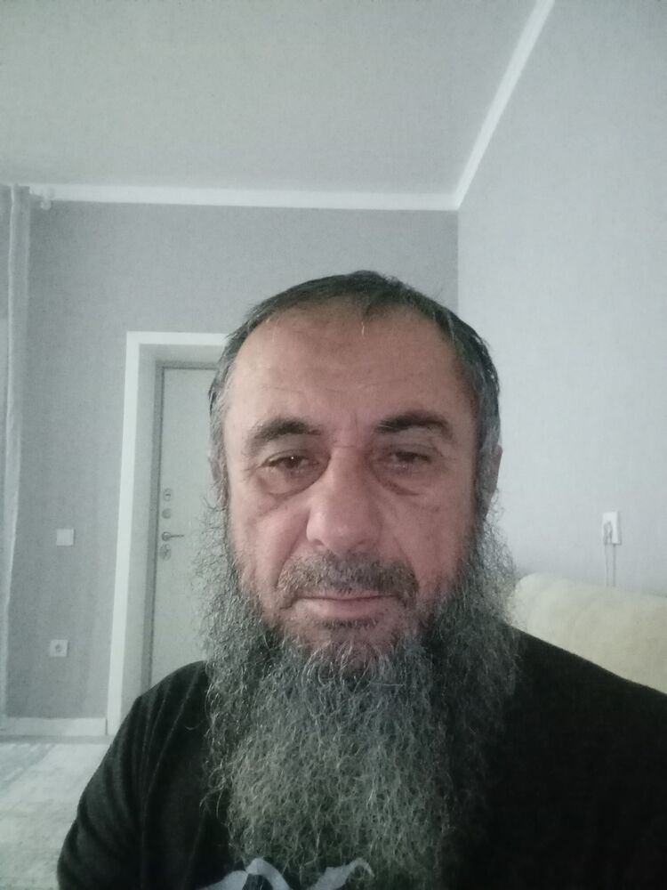  54395220  Alim, 69 ,    