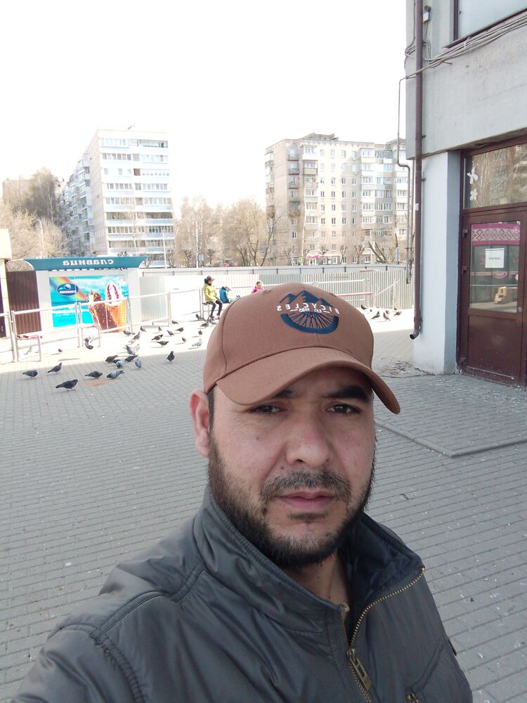 ,   Ali, 33 ,   ,   
