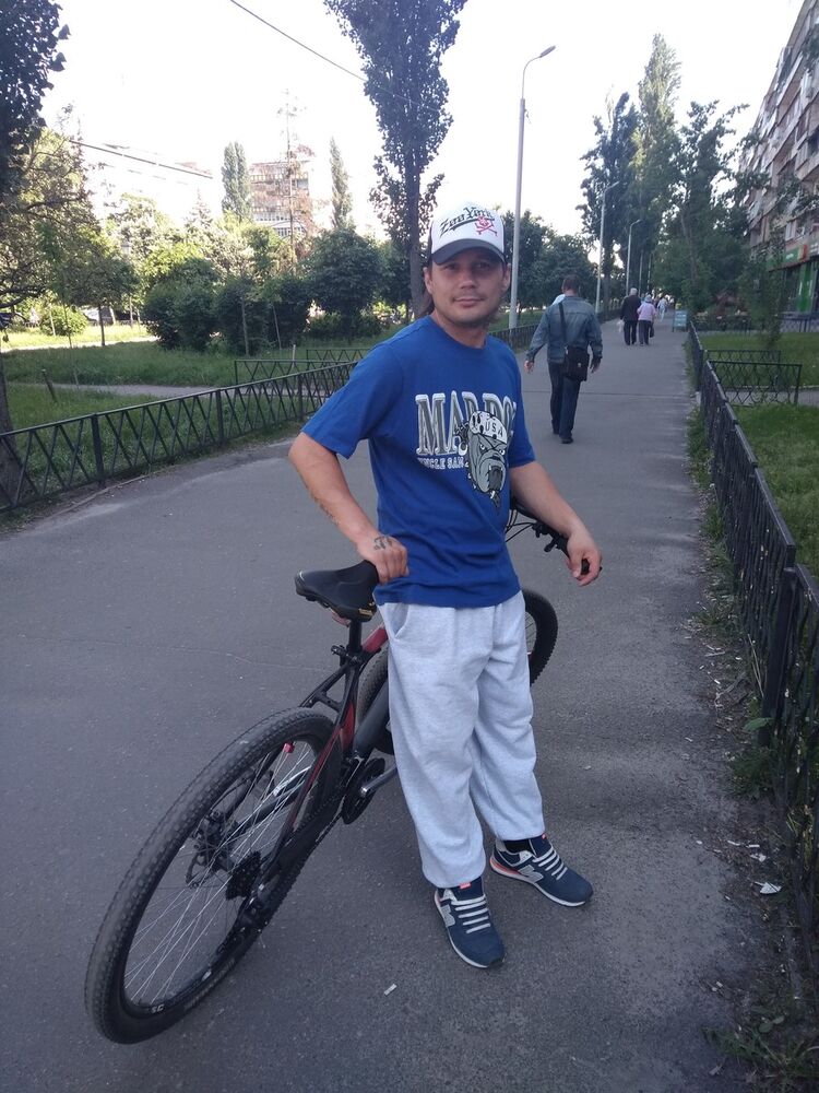  16227760  Andrey, 35 ,    