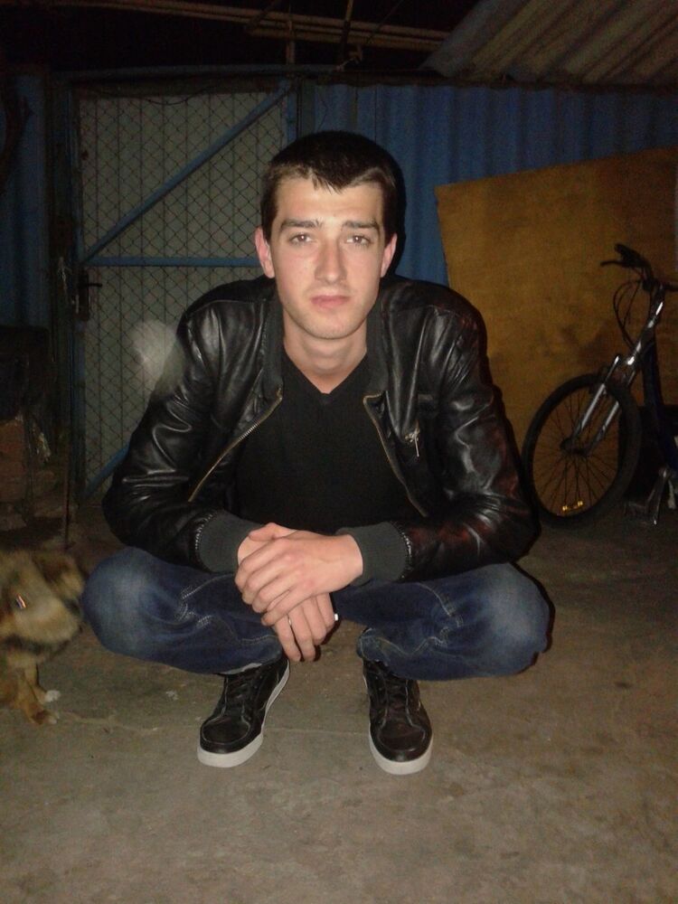  10292440  Andeii, 33 ,    