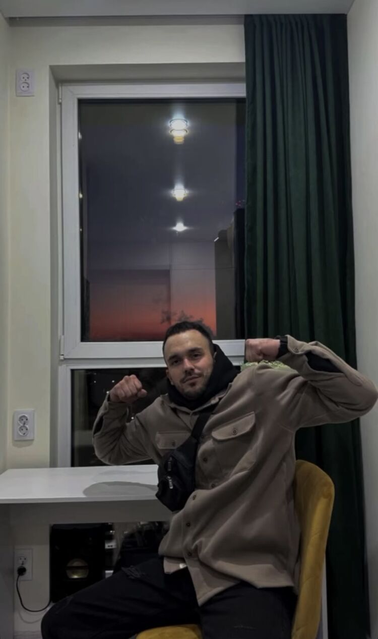  53909430  Egorov, 24 ,    