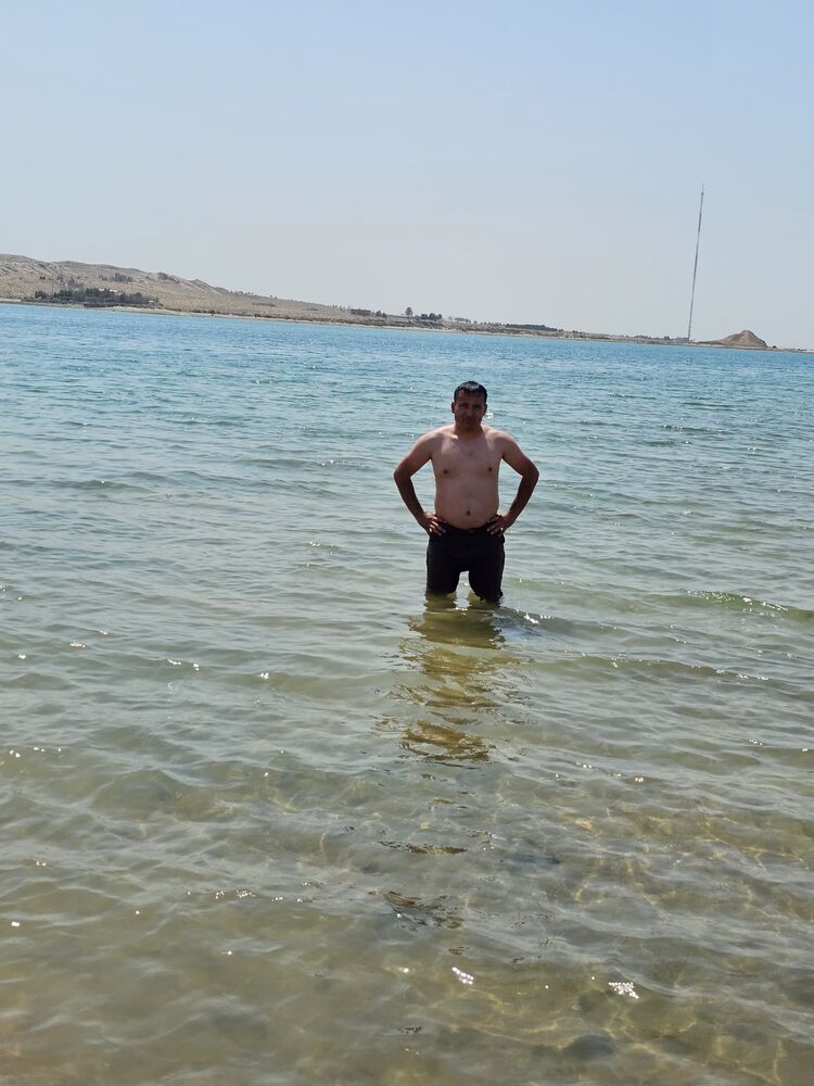  ,   Ozelbey, 32 ,     