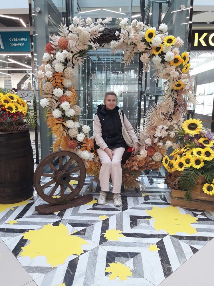  ,   Ekaterina, 64 ,   c , 