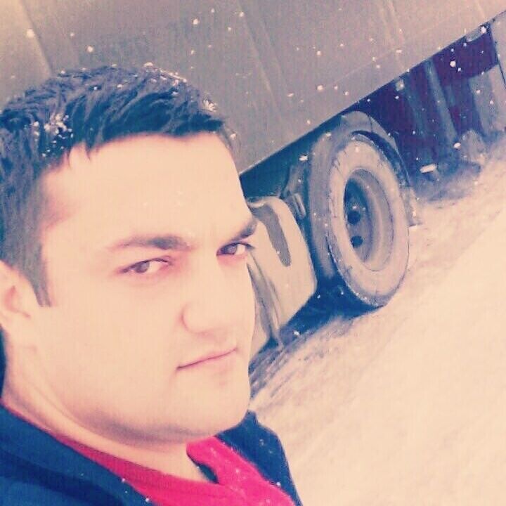  20955380  Rafayel, 36 ,    