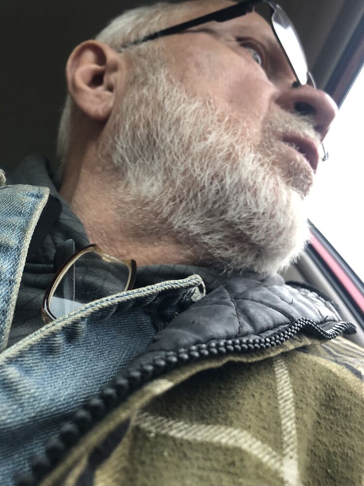  38896240  Eugene, 69 ,    
