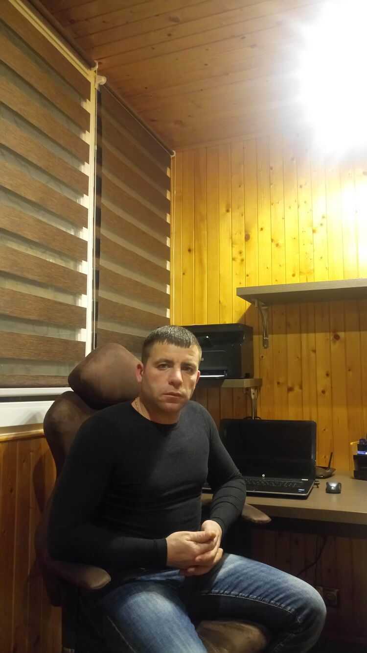  25148610  Dima, 41 ,    