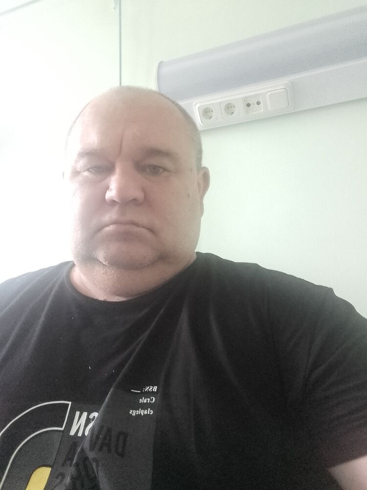  46637680  Ivan, 51 ,     