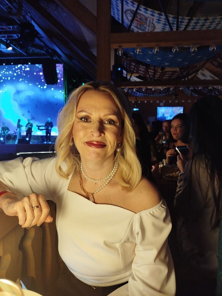   ,   , 49 ,   c 