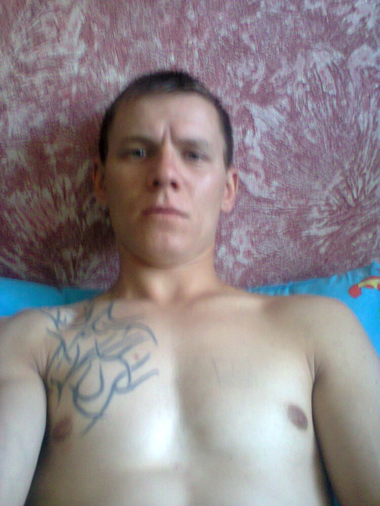 ,   Maksim, 43 ,   