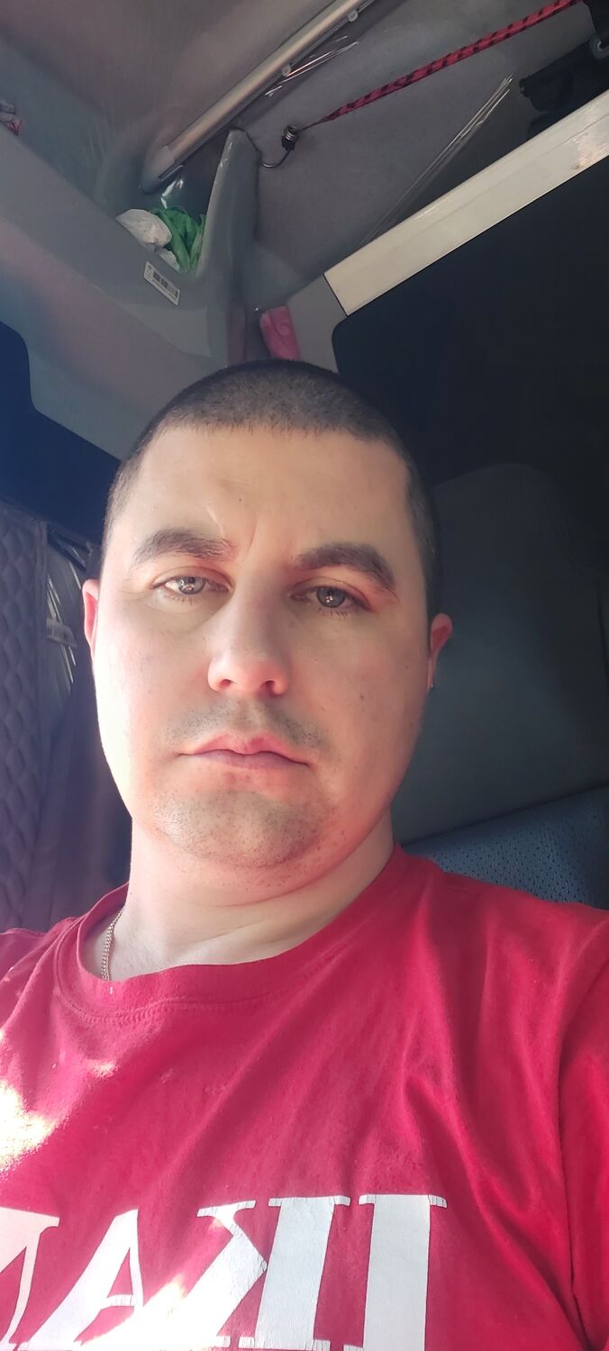 52729350  Andrey, 37 ,    