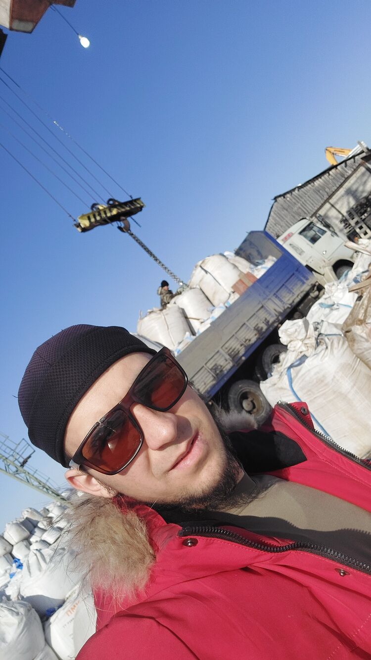  33299230  , 27 ,    