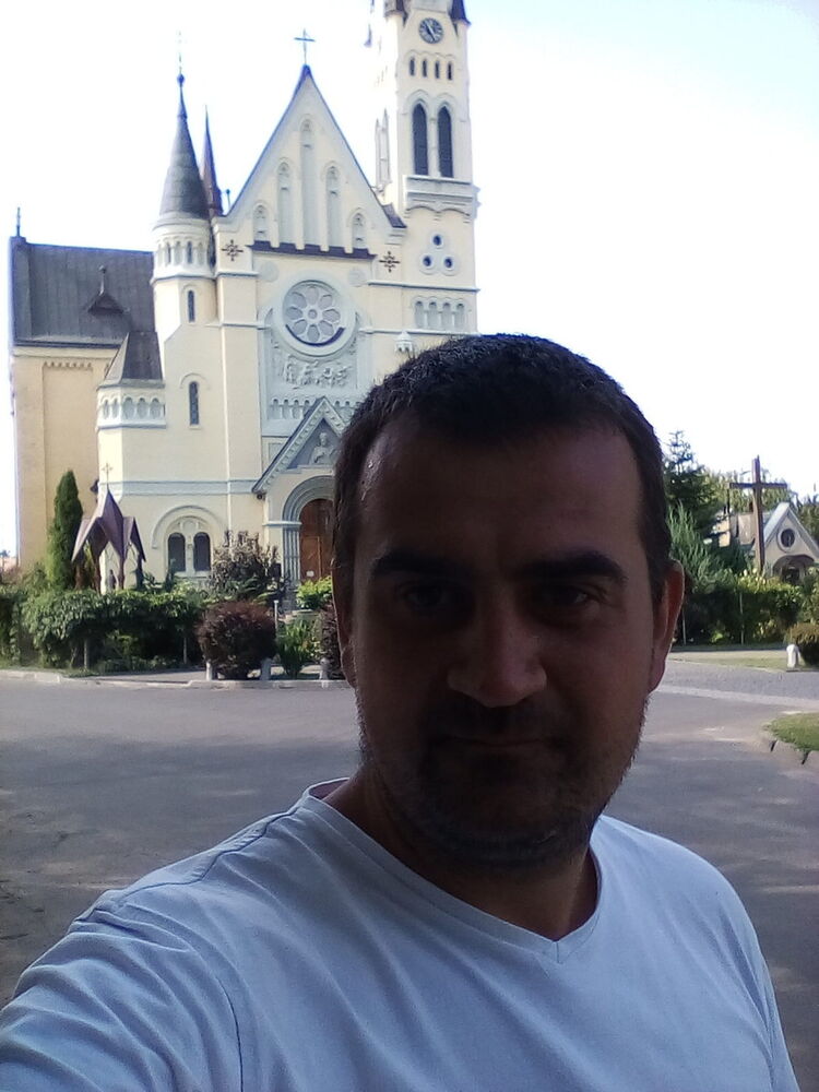  ,   Sergeu, 42 ,   