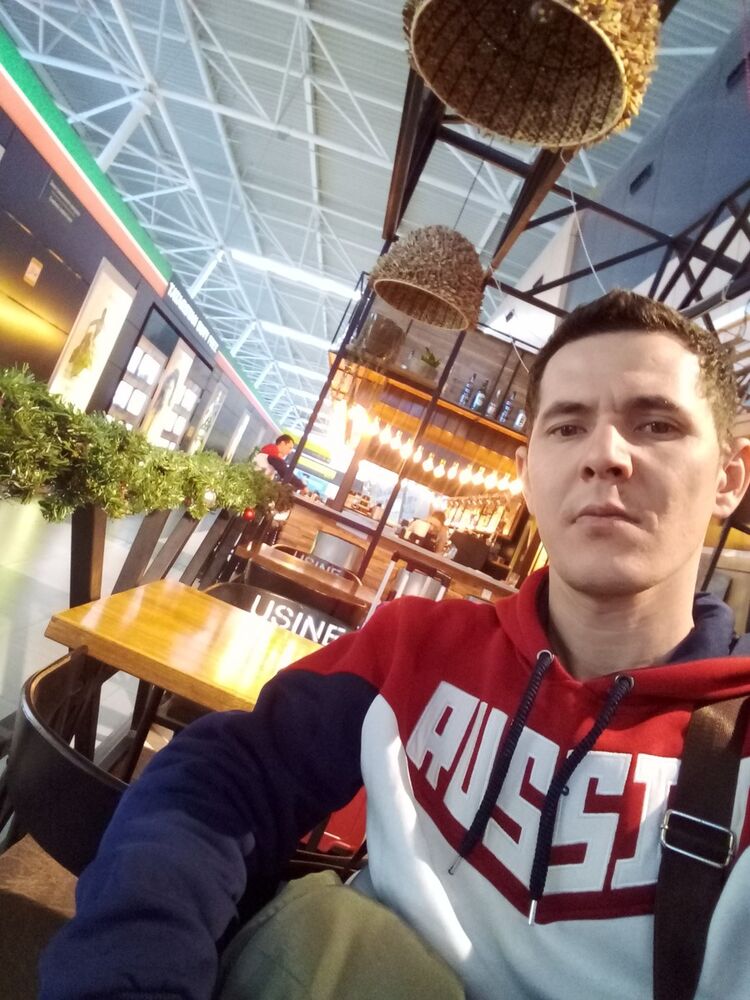 ���� 19233600 ������� Izzat, 33 ����, ���� ���������� � ���