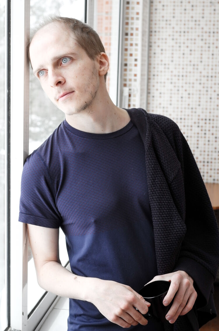  42833570  Pavel, 36 ,    